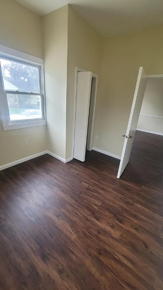 Building Photo - 4485 W 136th St