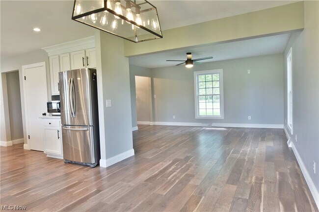Building Photo - 5558 Pierce Rd NW
