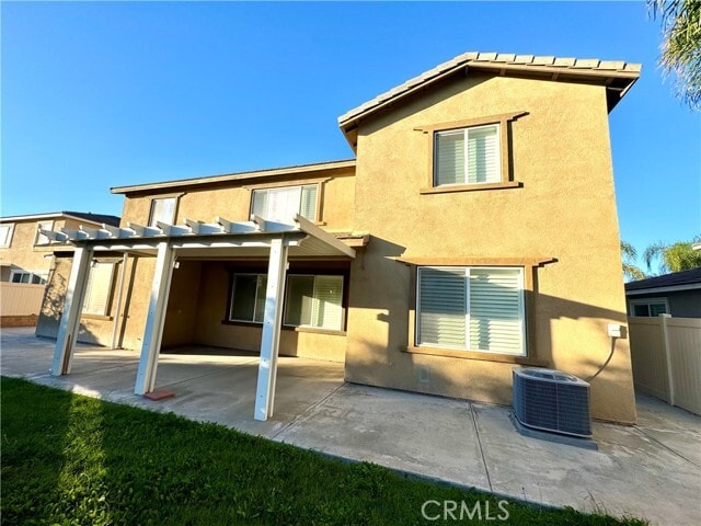 Building Photo - 13945 Barnett Ln