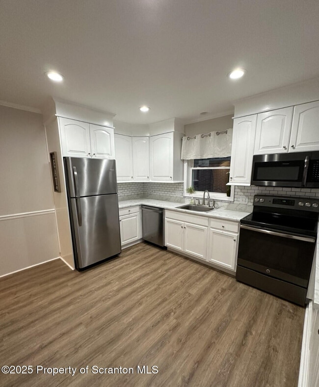 Building Photo - 2008 S Webster Ave