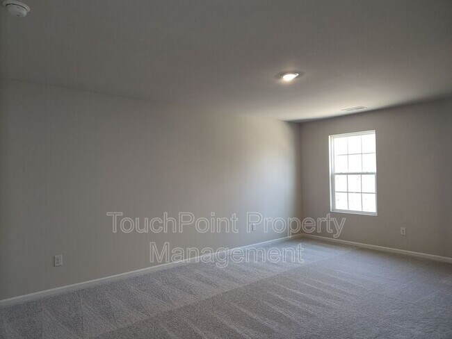 Building Photo - 3247 Crawford Ave