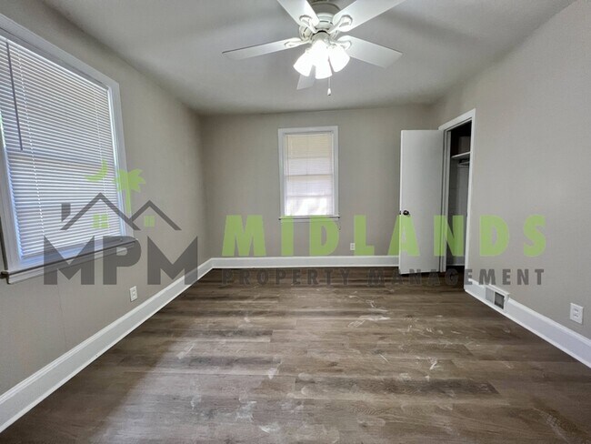 Building Photo - 948 Betsy Dr