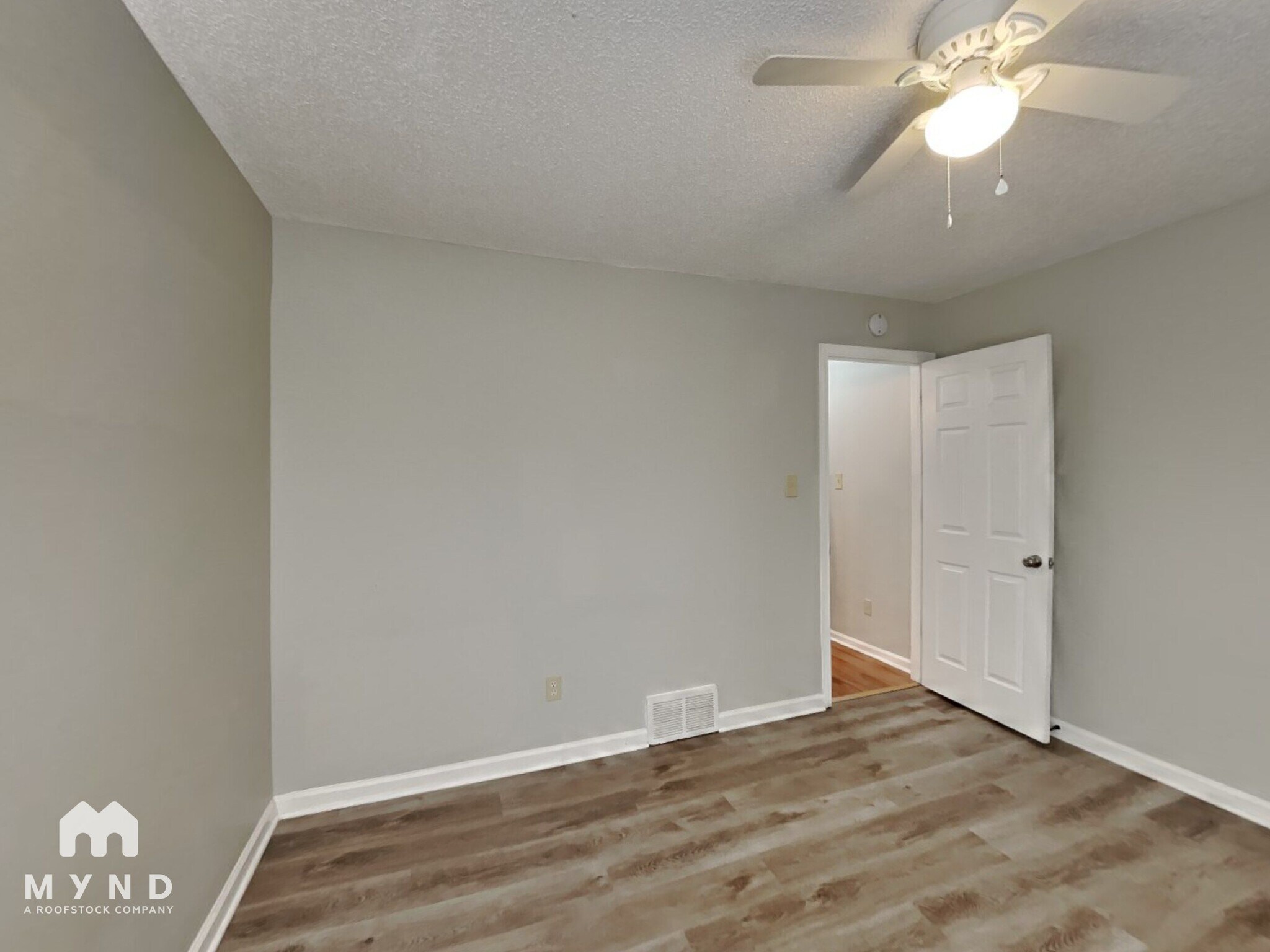 Building Photo - 9823 Saskatoon Ln