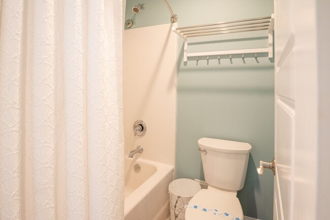 Building Photo - PERFECT BEACH GETAWAY - AVAILABLE MID-DECE...