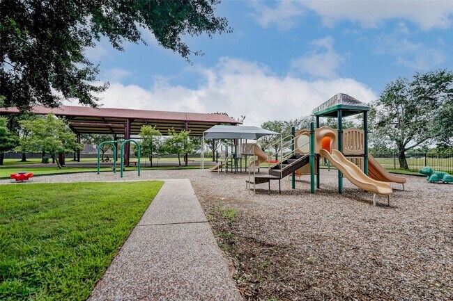 Building Photo - 6227 Presidio Canyon Dr