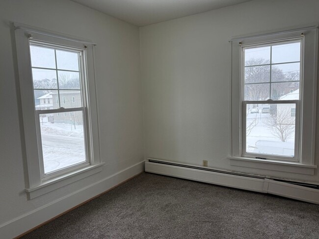 Building Photo - HATCH AND YOUNG 722