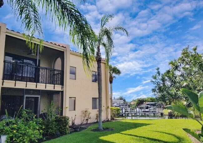 Building Photo - 6330 Grand Bahama Cir