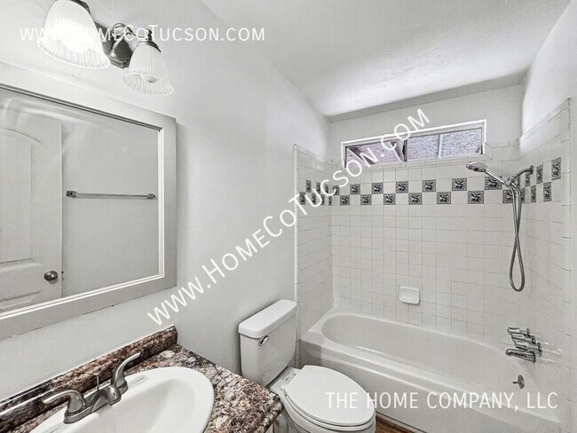 Building Photo - 3740 S Jessica Ave