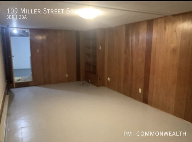 Building Photo - 109 Miller St SE