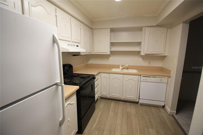 Building Photo - 540 Orange Dr