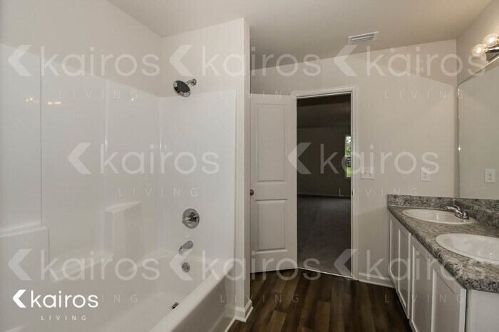 Building Photo - 2583 Catalina Ct