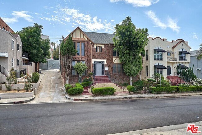 Building Photo - 154 N Edgemont St