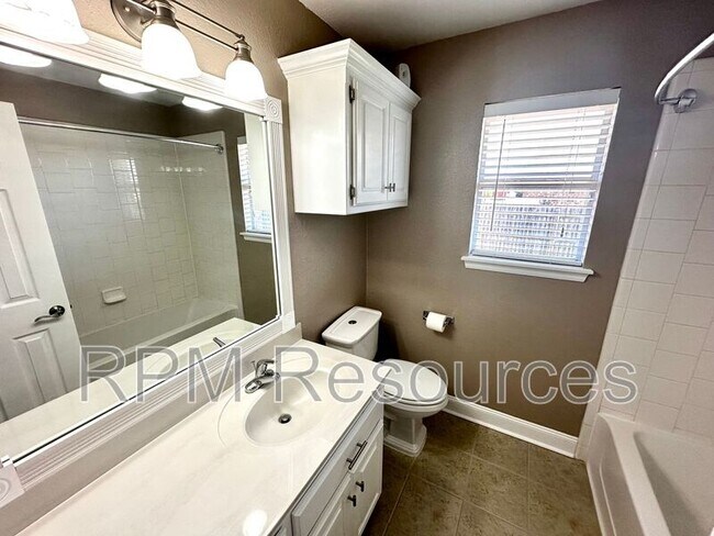 Building Photo - 8208 Greer Way