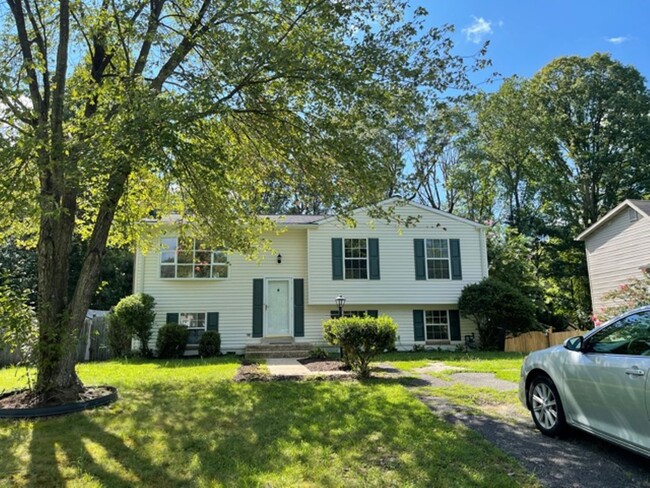 Building Photo - 5649 Smallwood Ct