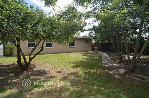 Building Photo - 7020 Aspen Ave