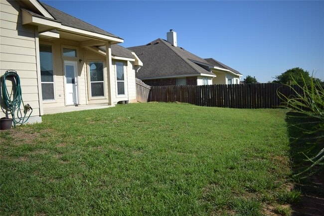 Building Photo - 248 Pecanwood S
