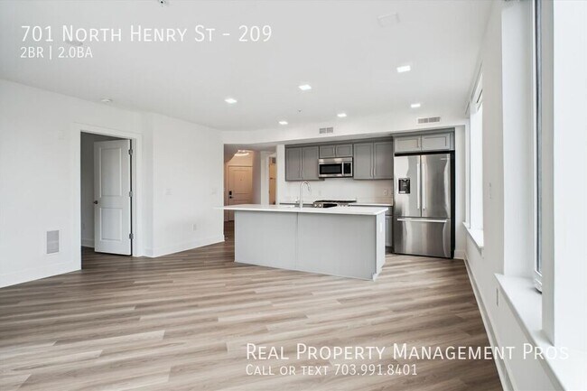 Building Photo - 701 N Henry St