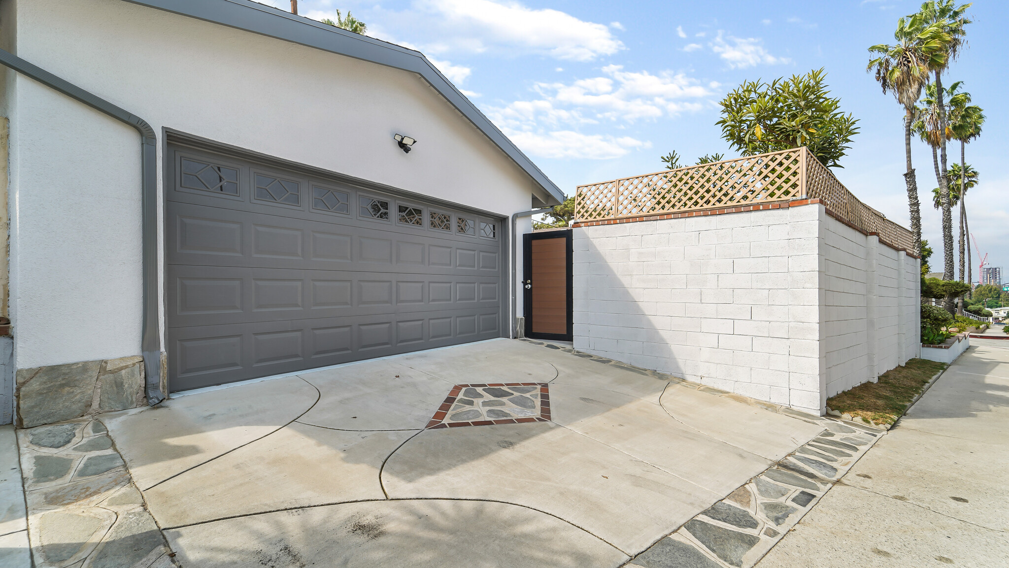 Detached 2 Car Garage - 5902 Blairstone Dr