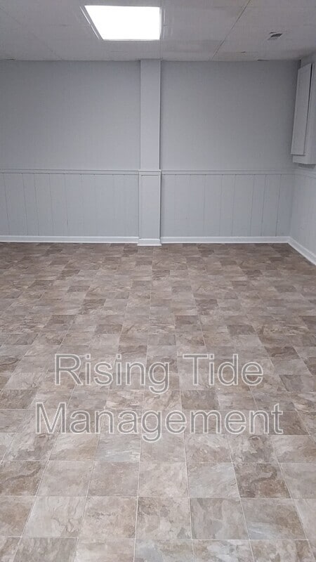 Building Photo - 3130 Sleepy Hollow Dr