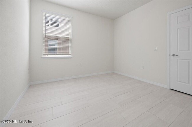 Building Photo - 483 Orchard Pass Ave