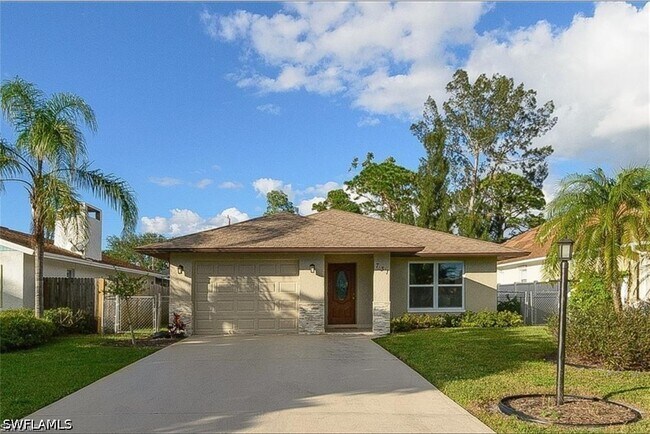 Building Photo - 731 104th Ave N