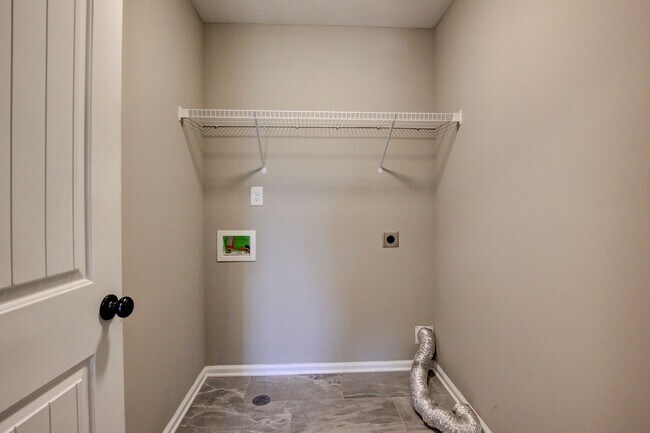 Building Photo - Big and Beautiful Smart Home