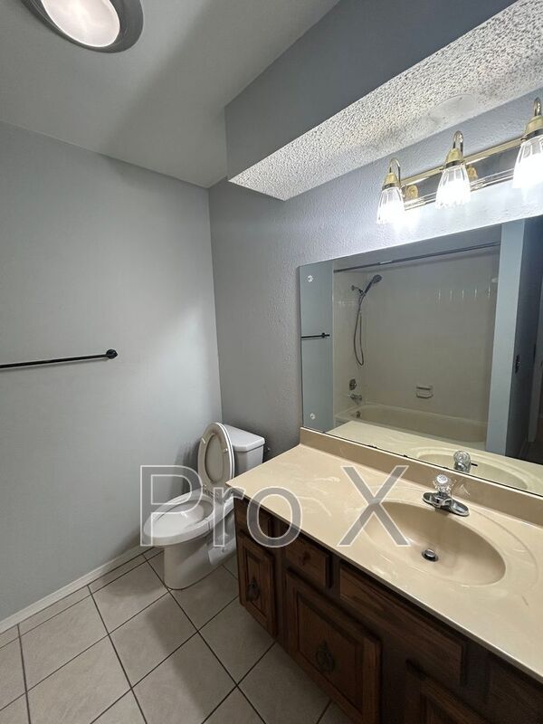 Building Photo - 2914 W Richwood Cir