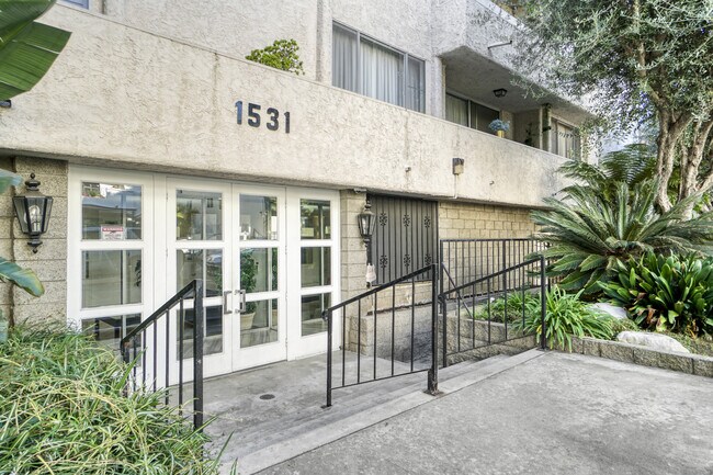 Building Photo - 1531 Camden Ave