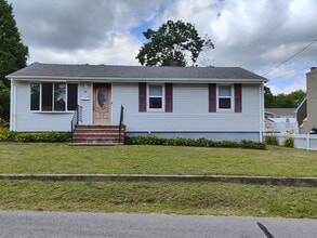 Building Photo - **West Warwick/Cowesett Single Family - $2...