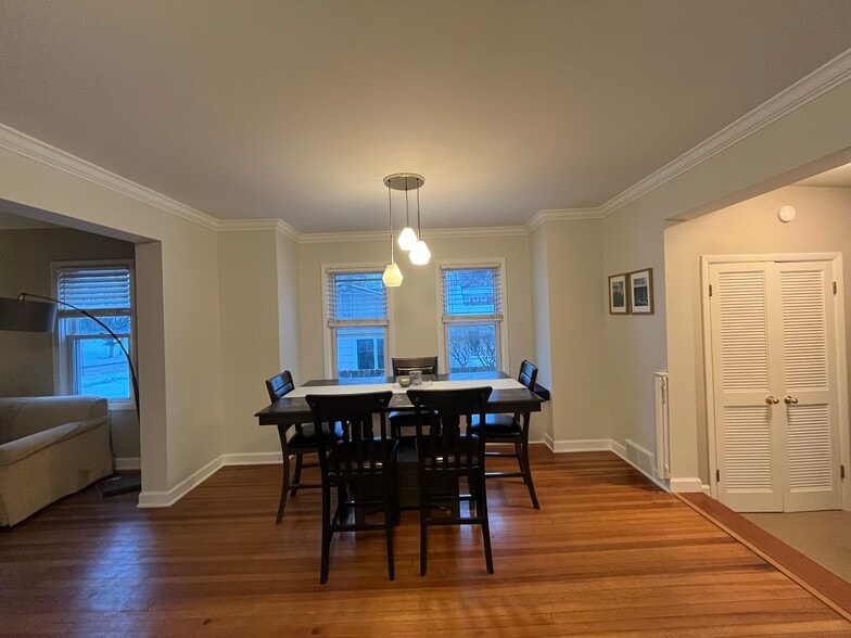 Building Photo - 1034 Chestnut St