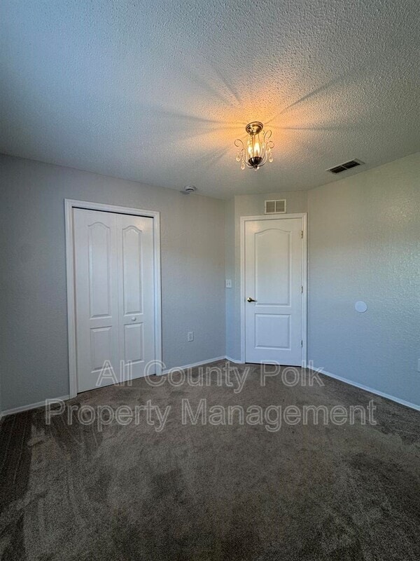 Building Photo - 601 Willet Cir