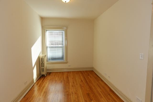 Building Photo - 4710 N Racine Ave