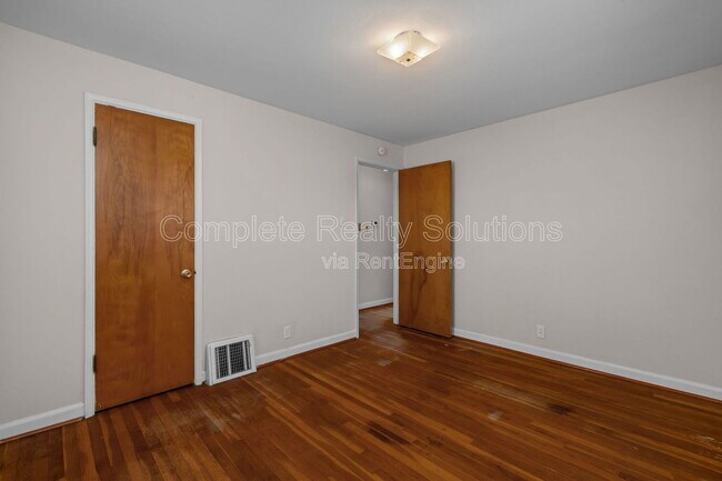 Building Photo - 10218 Unicorn Dr