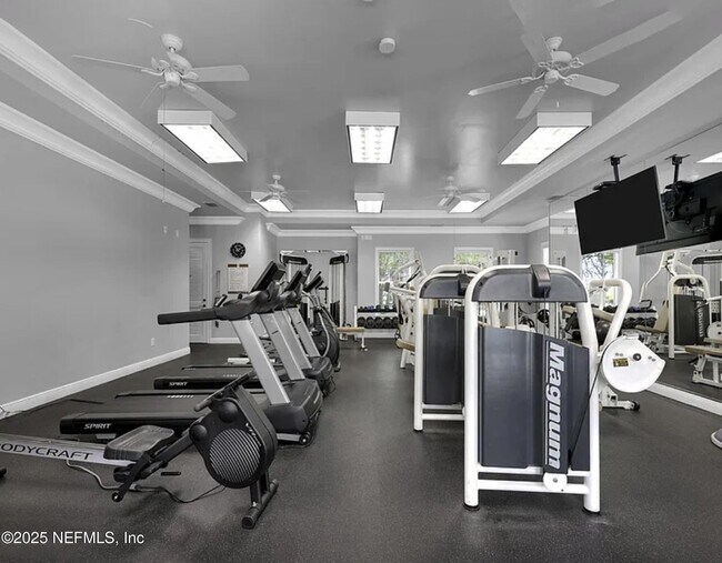 Building Photo - 4300 S Beach Pkwy