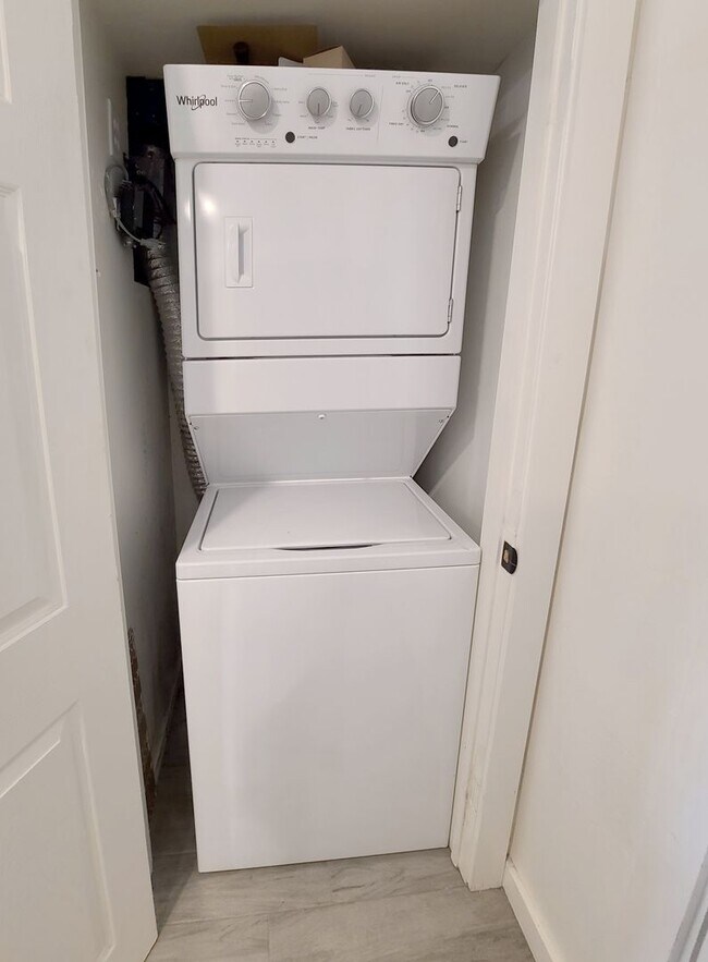 Building Photo - Remodeled Condo in Norman