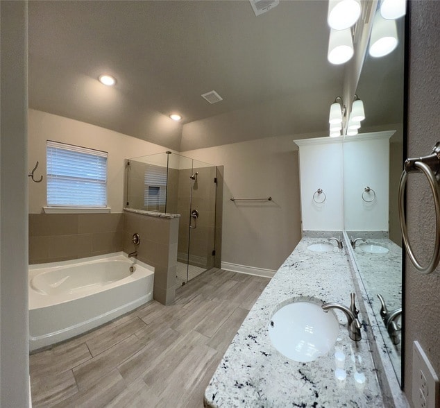 Building Photo - 906 Hardaway Ln