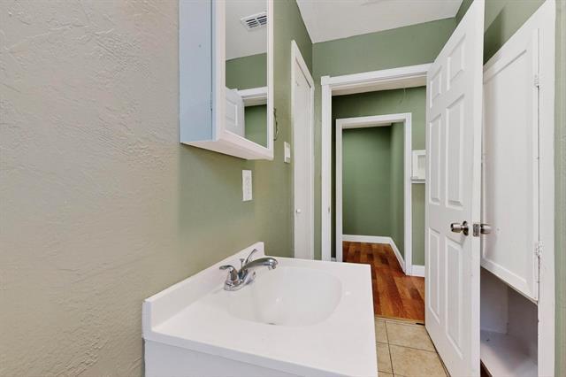 Building Photo - 7719 Mary Dan Dr