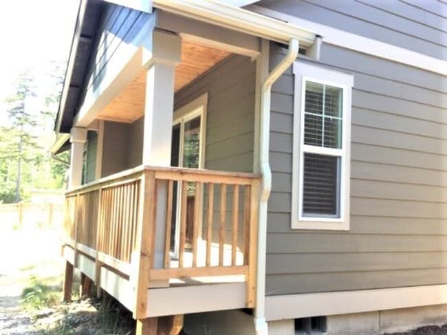 Building Photo - Three Bedroom House In Cordata - Kodiak