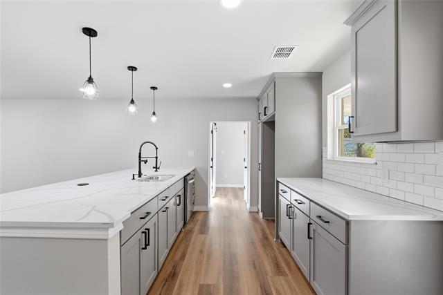 Building Photo - 205 Lacewell St