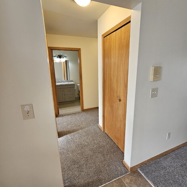 Building Photo - 2 Bedroom Upper Condo w/ Open Kitchen to Living Room Space. All Appliances Included along with Wa...