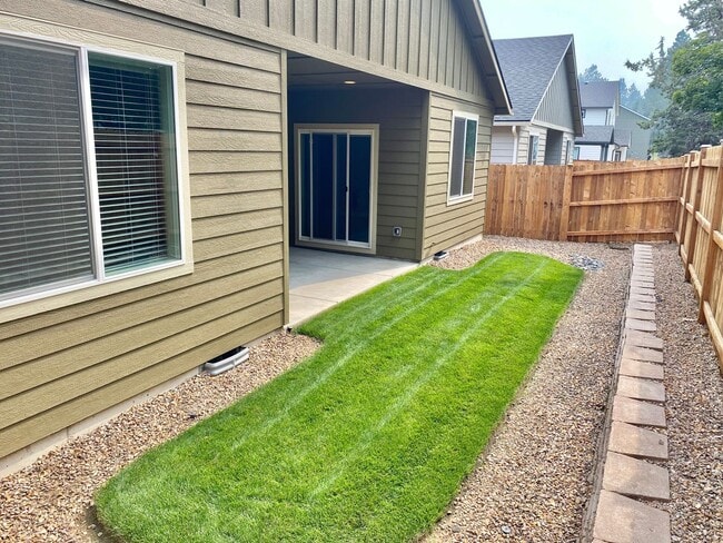 Building Photo - 61357 SE Matthew St