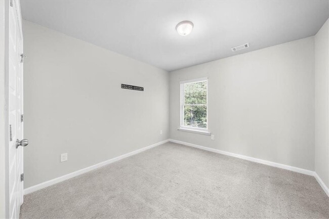 Building Photo - 210 Vickery Ln