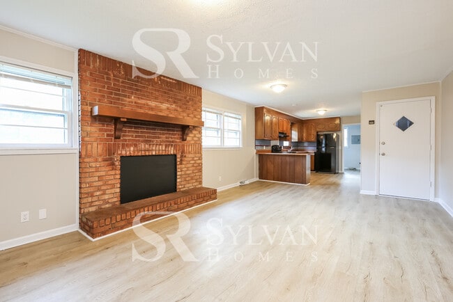 Building Photo - 413 Boling Rd