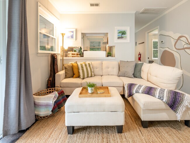 Building Photo - 2243 Guerry Ave