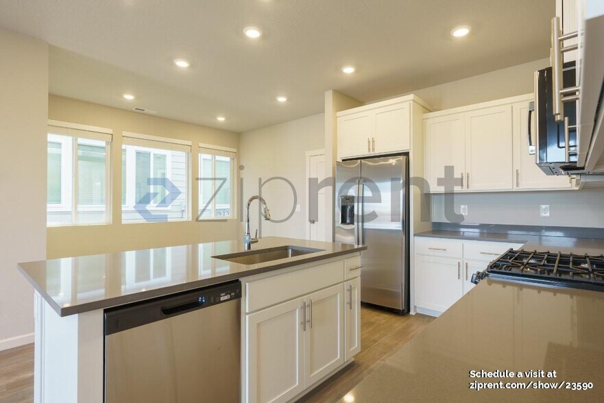 Building Photo - 4269 SE Sweetgum Ln