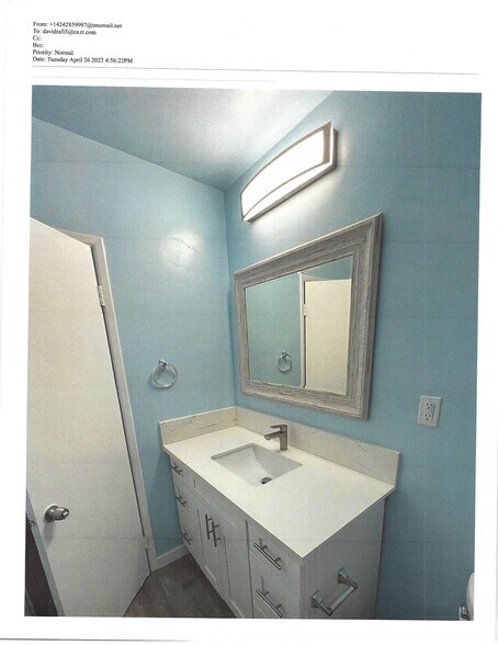 bathroom - 1472 S Wooster St