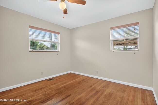 Building Photo - 3424 Cesery Blvd