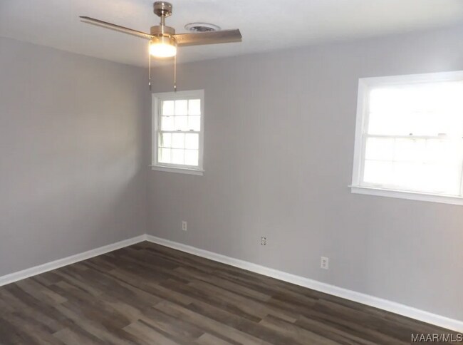 Building Photo - 441 Mulligan Dr