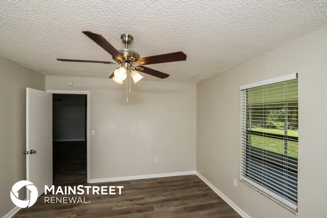 Building Photo - 410 La Coco St SW