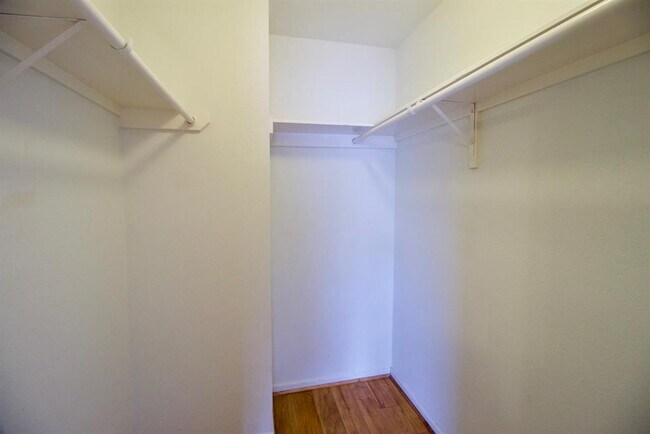 Building Photo - 5929 Queensloch Dr